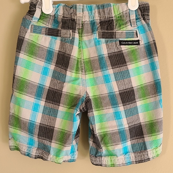 Calvin Klein Jeans plaid shorts - Picture 2 of 4